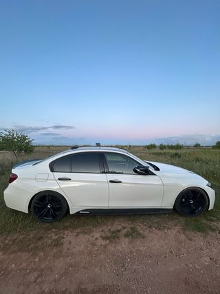 BMW 328 i 2016