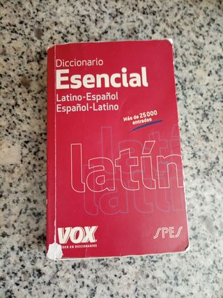Diccionario Epañol-Latino. 