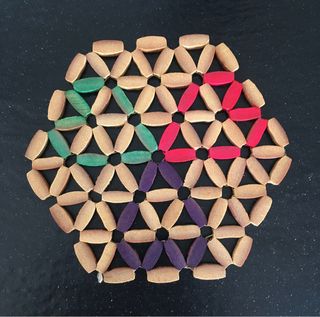 Sottopentola geometrico vintage in legno