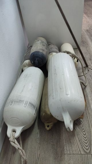 LOTE Bollas de barco y red de pesca
