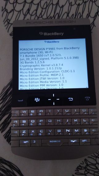 BlackBerry Porsche P9981
