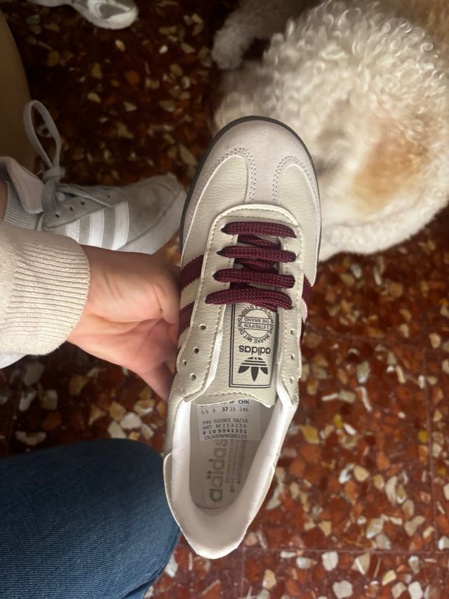 Zapatillas Adidas Samba Beige y Rojo