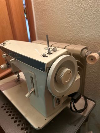 Máquina de coser Singer 297