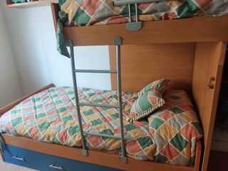 Literas de madera con cajones