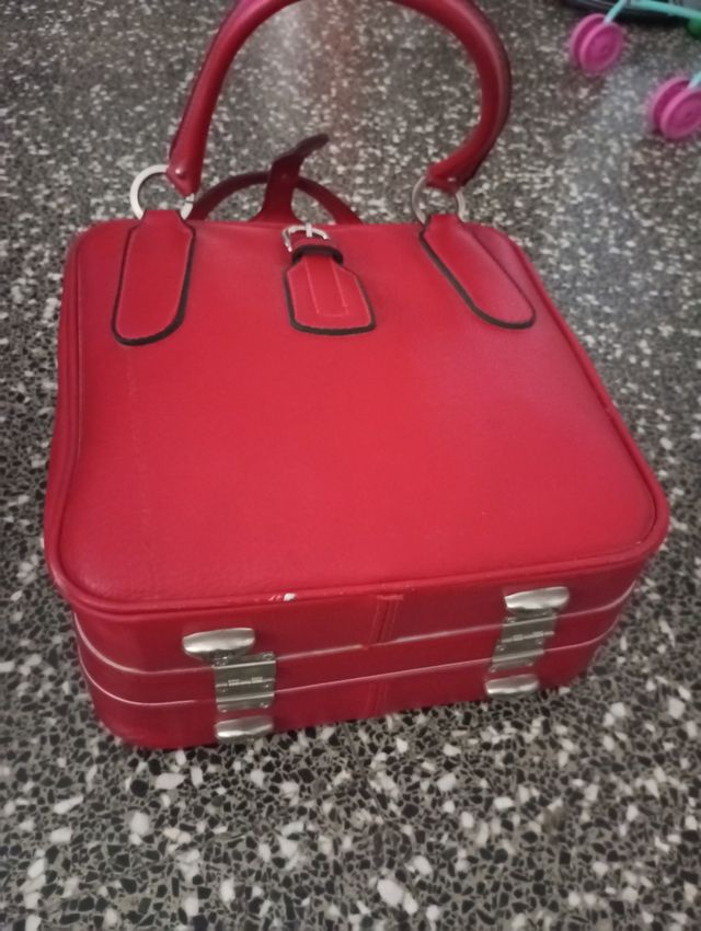 Maleta antigua  tauro