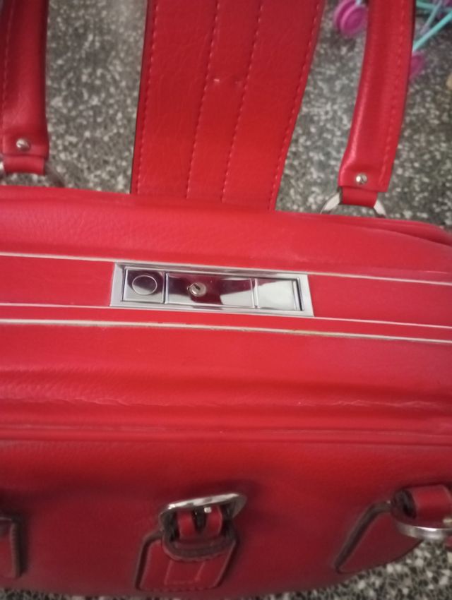 Maleta antigua  tauro