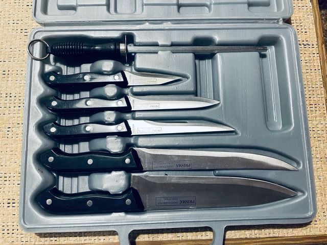 Set de 6 Cuchillos, afilador y tabla de cortar