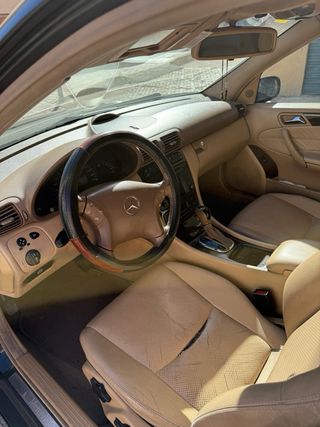 Mercedes-Benz Clase C 2004