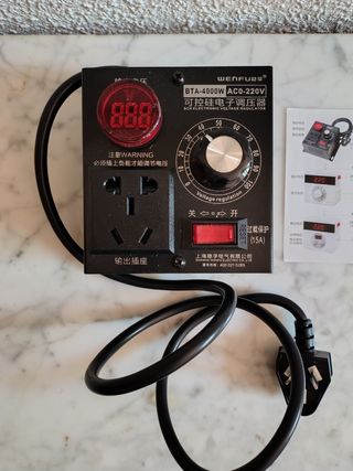 Regulador de Voltaje Wenfu BTA-4000W