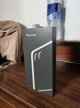 SAMSUNG GALAXY Z FLIP 7 