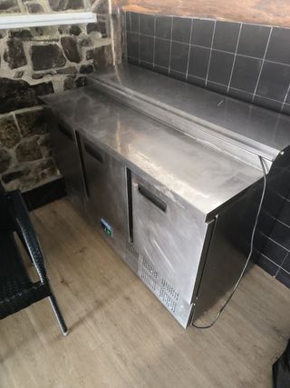 Nevera bajo mesada Polar 3 puertas