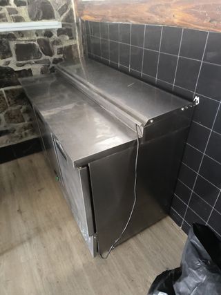 Nevera bajo mesada Polar 3 puertas