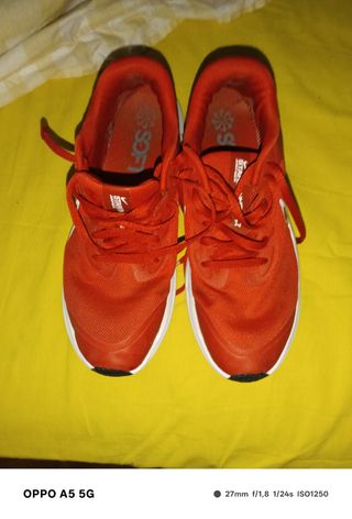 Deportivas Nike Rojas y Blancas
