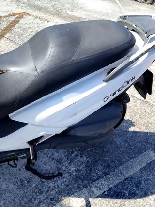 Kymco Moto 125cc del:2016 etiqueta c