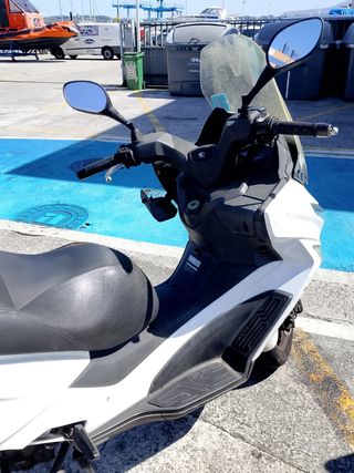 Kymco Moto 125cc del:2016 etiqueta c