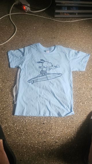 NUEVA A ESTRENAR!! 
Camiseta Snoopy Surf Azul