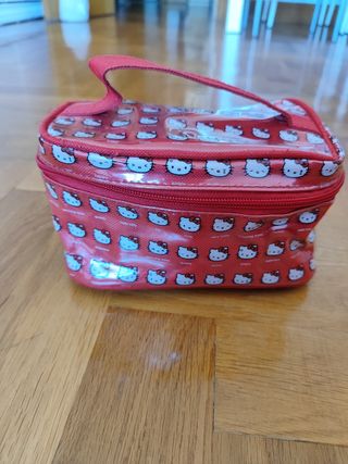 Neceser Hello Kitty rojo
