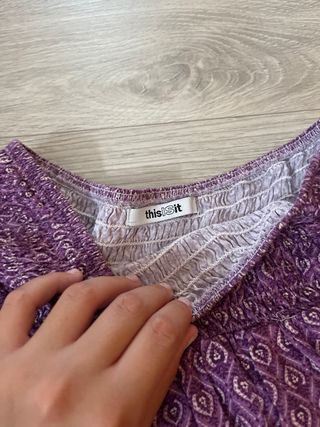 Falda morada con pantalon 