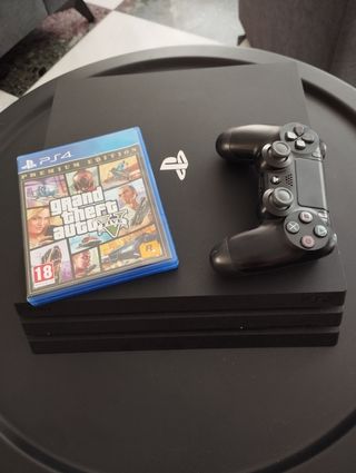 PS4 Pro Negra + GTA V Premium Edition