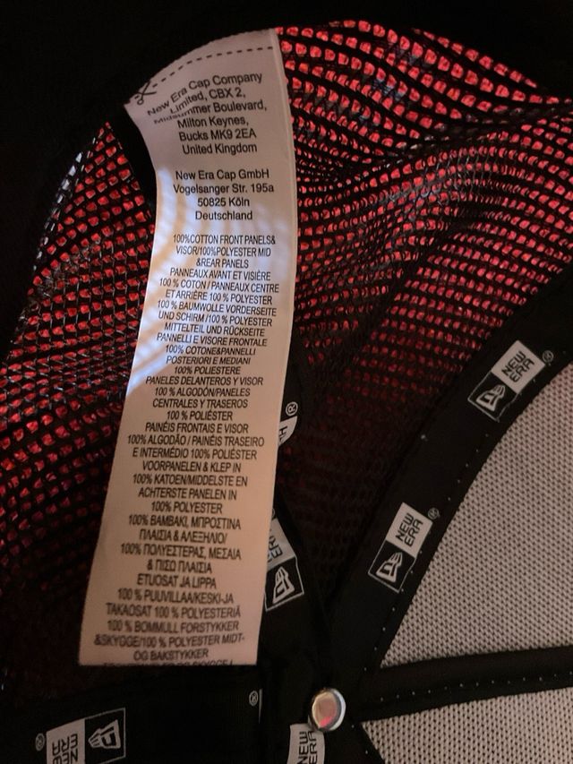 Gorra New Era Rhinestone Roja y Blanca