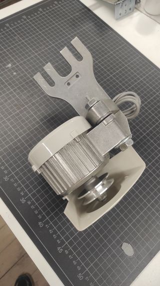 Motor para máquina de coser
