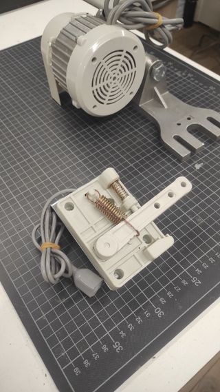 Motor para máquina de coser