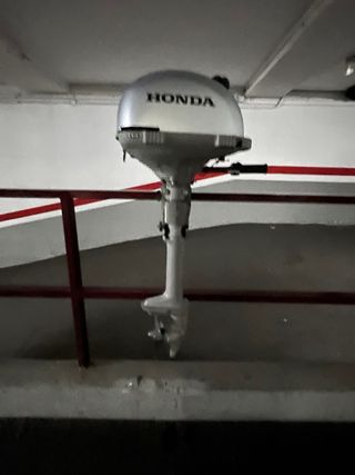 Neumática auxiliar con remos y motor honda 2’3