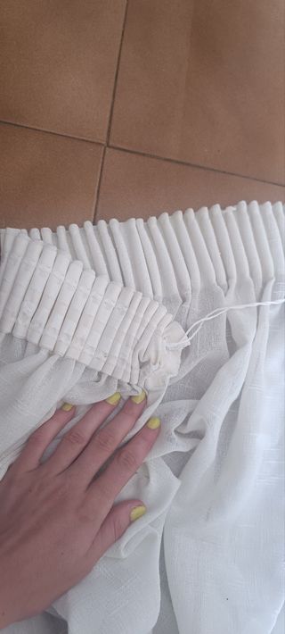 Cortinas blancas con encaje