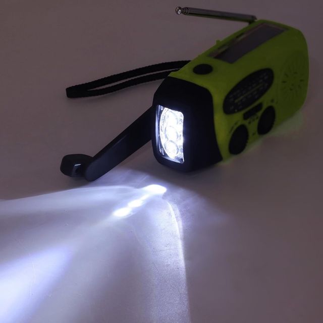 Radio Linterna Solar Verde