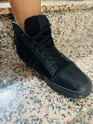 Zapatos negros de ante y piel