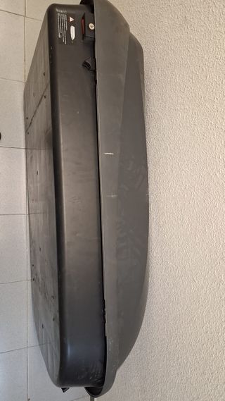 Arcón maletero coche