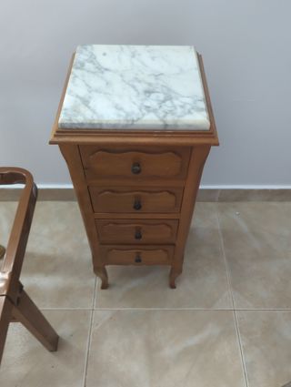 Mesitas de noche de madera y mármol (2)