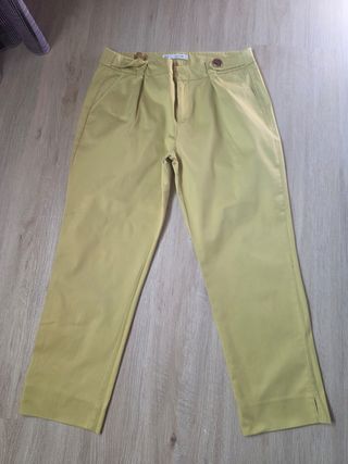Pantalón tobillero Sfera Basic  verde pistacho 