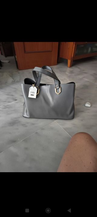 Bolso de mano gris nuevo