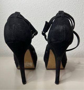 Zapatos de tacón negros