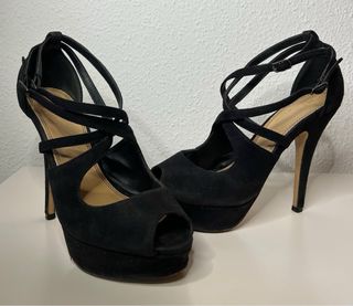 Zapatos de tacón negros