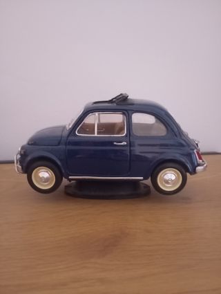 Fiat 500 escala 1/18