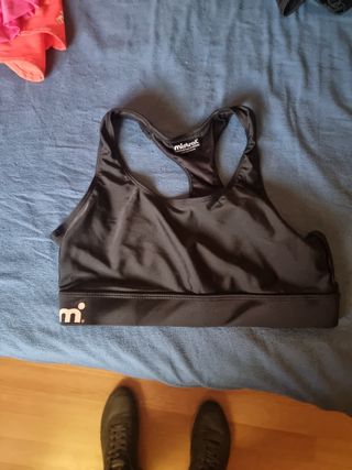 Reggiseno sportivo nero da donna Mistral
Misura 40
