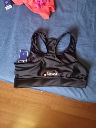 Reggiseno sportivo nero da donna Mistral
Misura 40
