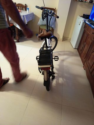 Bicicleta eléctrica plegable