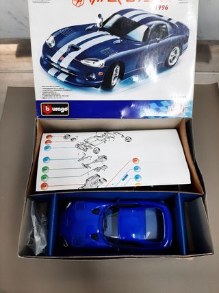 Coche a escala Burago Viper GTS 1996
