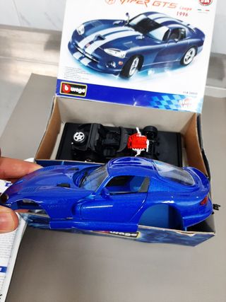 Coche a escala Burago Viper GTS 1996