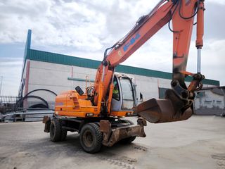 MAQUINA RETROEXCAVADORA FIAT KOBELCO