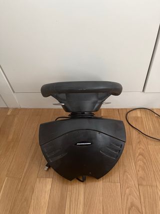 Volante Thrustmaster Ferrari con pedali ps4-5