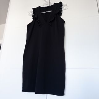 Vestido Mango Negro Tirantes Volantes Corto