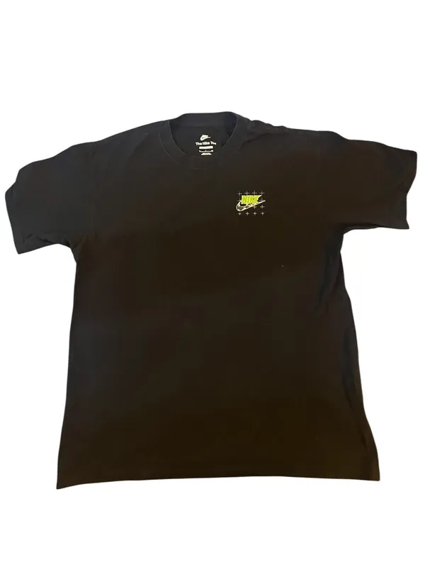 T-shirt Nike nera con logo