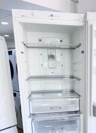 NEVERA EDESA 185CM NOFROST A+++. SEMINUEVO