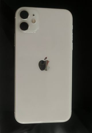 iPhone 11 128GB Blanco + 4 Fundas