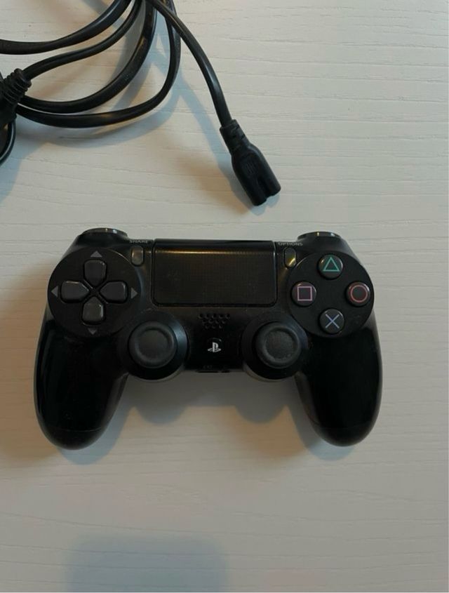 PS4 (PlayStation 4) Negra