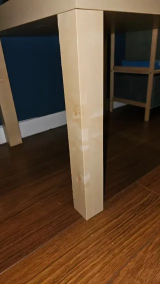 Mesa auxiliar LACK IKEA madera clara